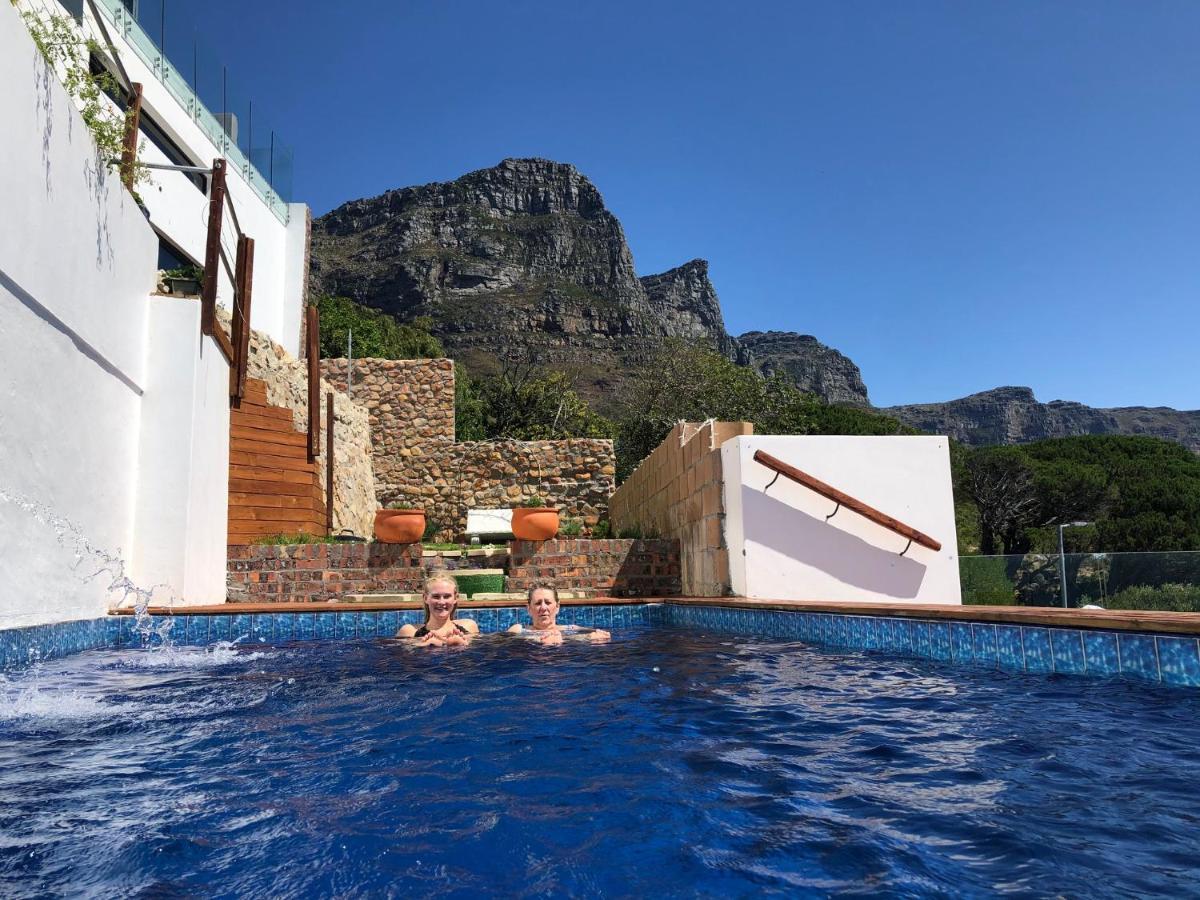 Camps Bay Blue Self-Catering Studios Kaapstad Buitenkant foto