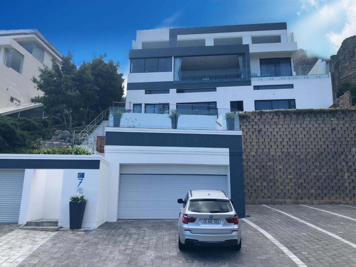 Camps Bay Blue Self-Catering Studios Kaapstad Buitenkant foto