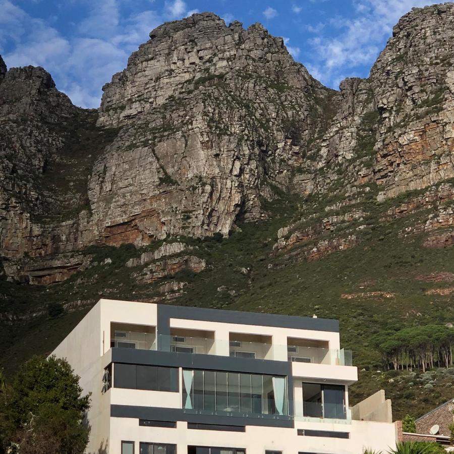 Camps Bay Blue Self-Catering Studios Kaapstad Buitenkant foto