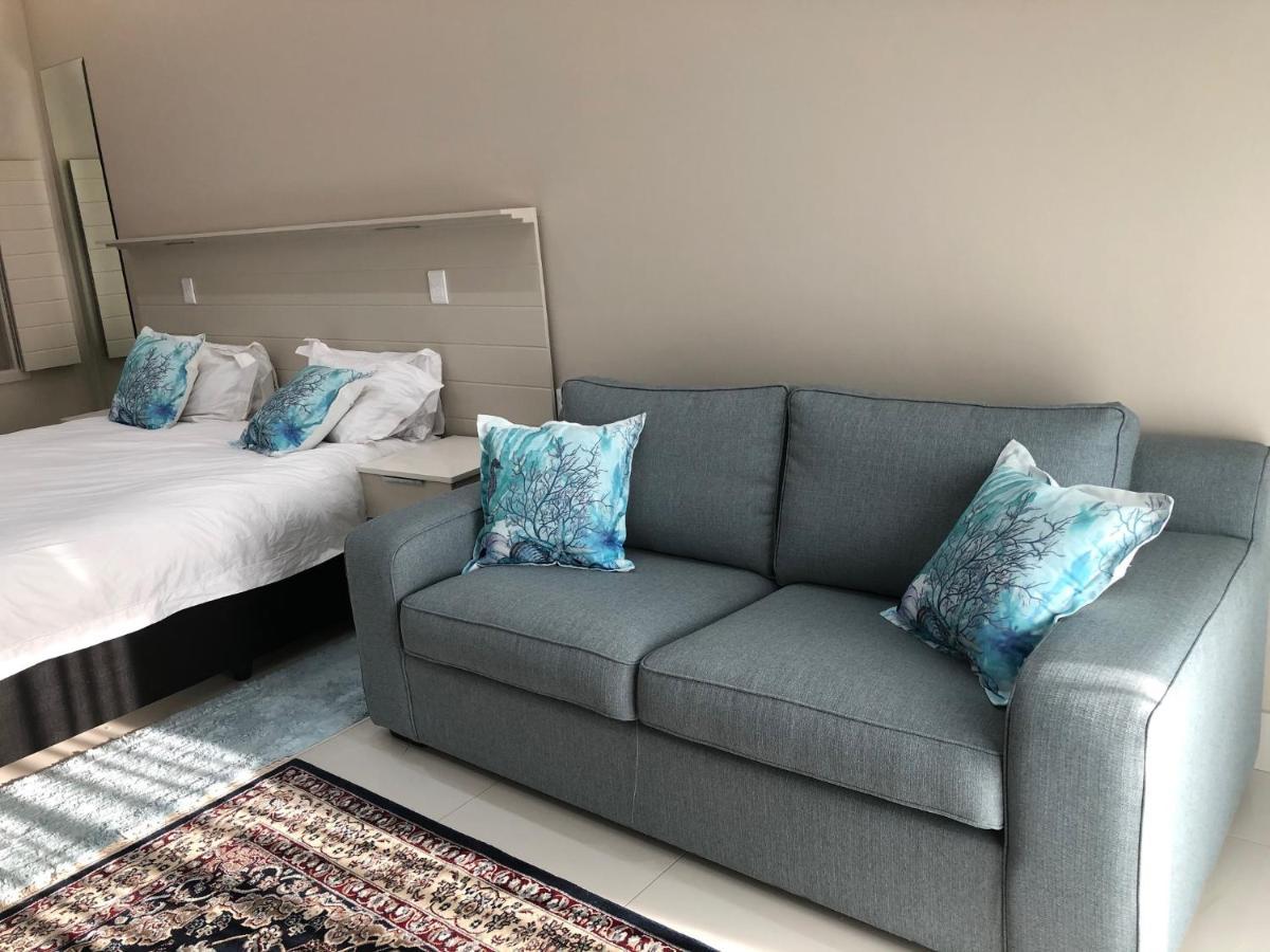 Camps Bay Blue Self-Catering Studios Kaapstad Buitenkant foto