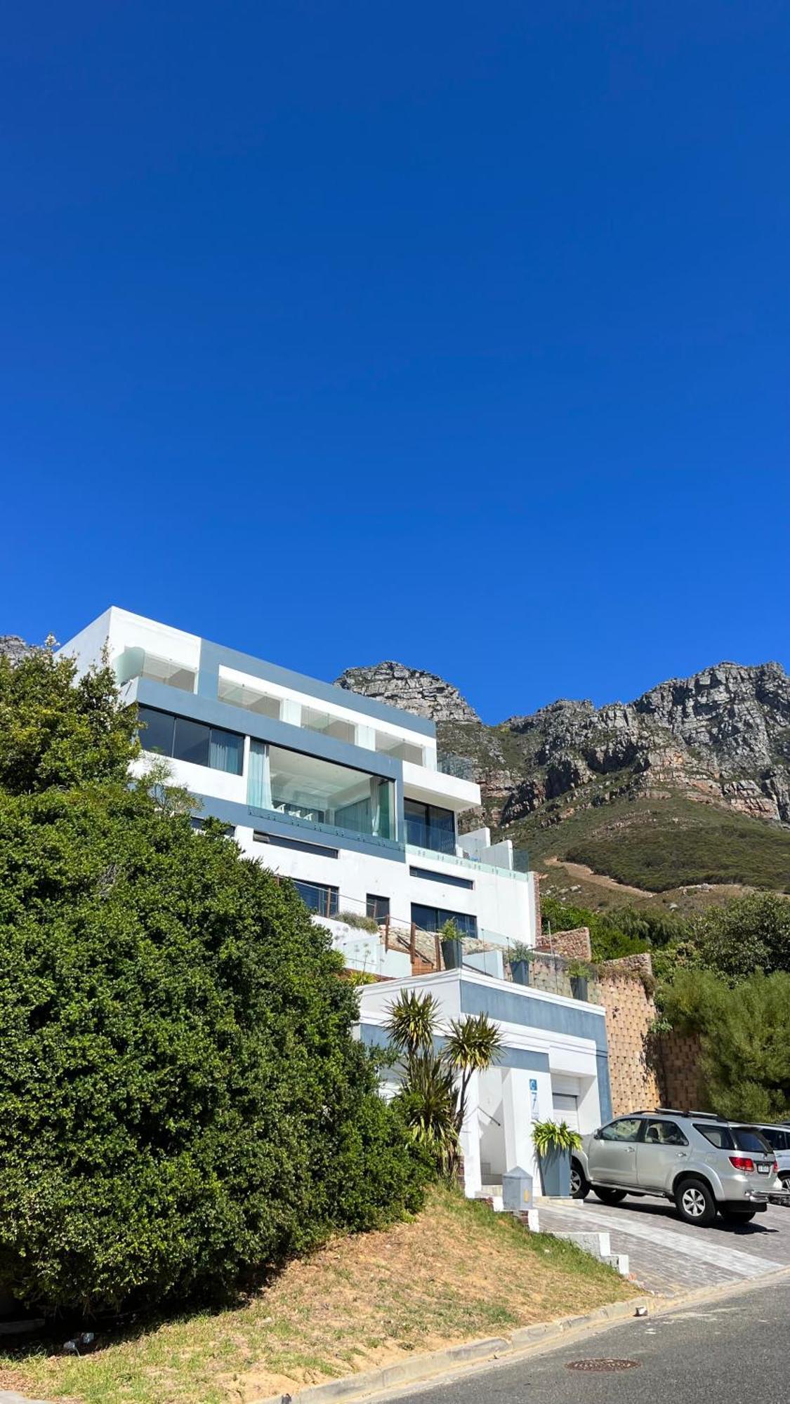 Camps Bay Blue Self-Catering Studios Kaapstad Buitenkant foto