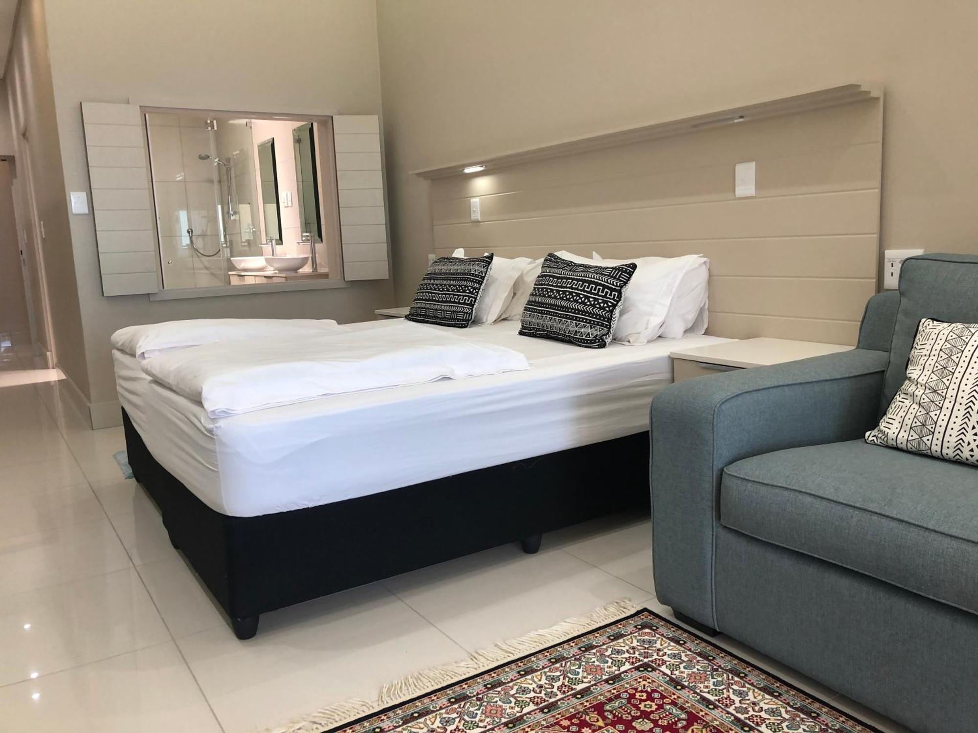 Camps Bay Blue Self-Catering Studios Kaapstad Buitenkant foto