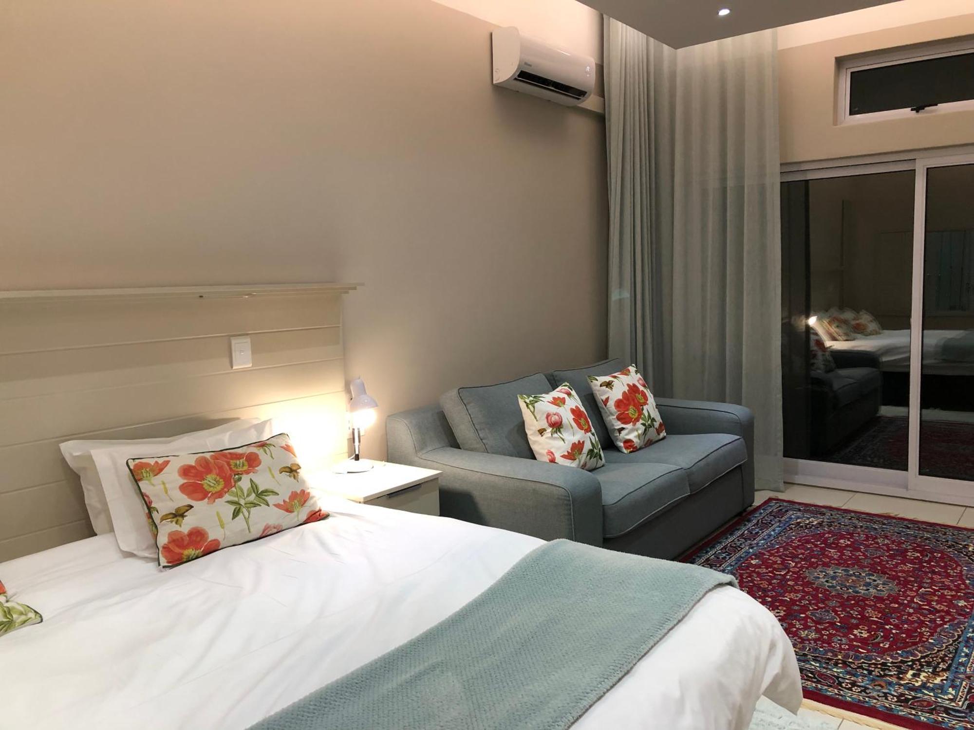 Camps Bay Blue Self-Catering Studios Kaapstad Buitenkant foto
