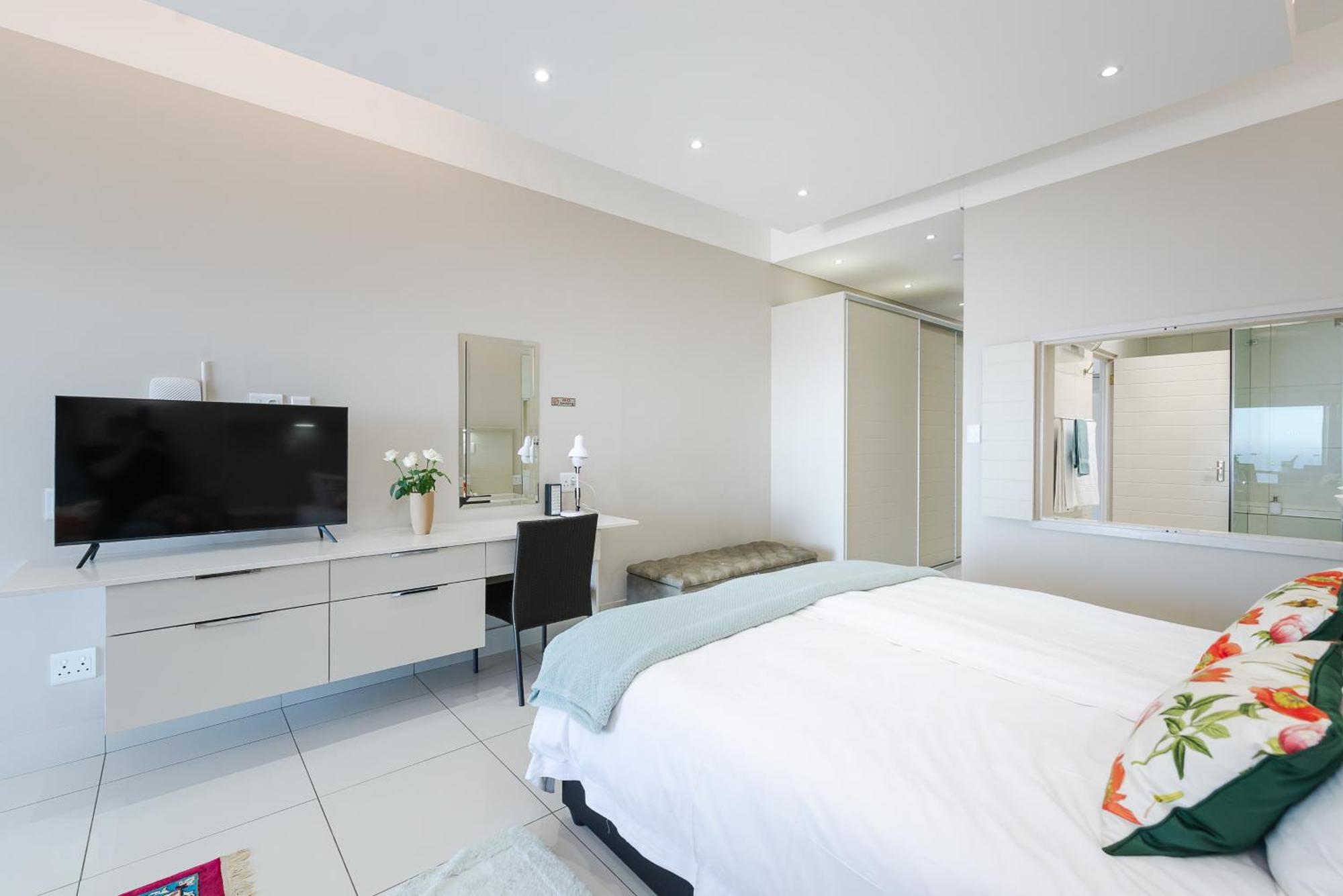 Camps Bay Blue Self-Catering Studios Kaapstad Buitenkant foto